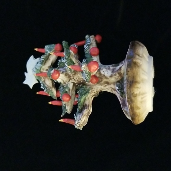 Italian Capodimonte Rusric Christmas Tree - Picture 2 of 6